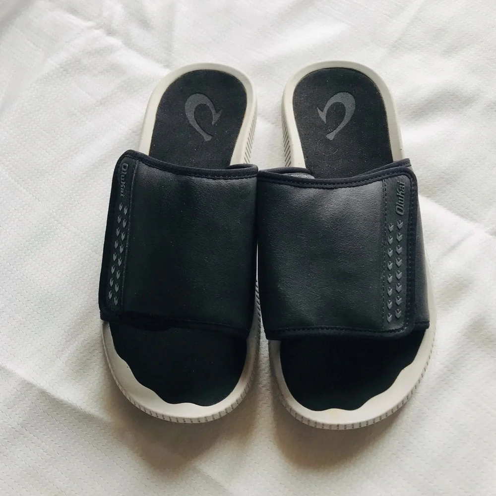 OOFOS comfortable black